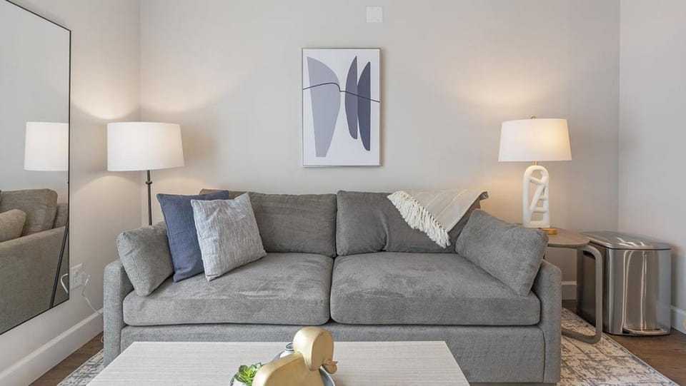 Landing Modern Apartment with Amazing Amenities (ID8931X32) Apartment in The Gulch