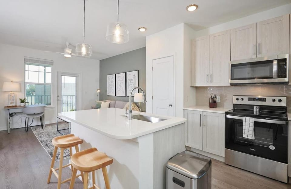 Landing Modern Apartment with Amazing Amenities (ID2708X16) Apartment in Orlando