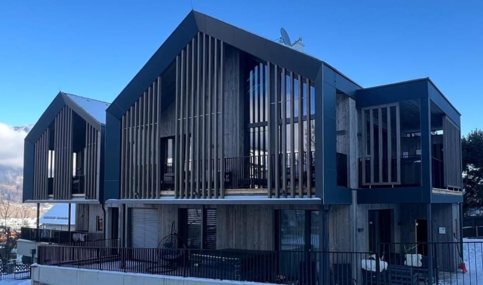 Property building, Day, Winter
