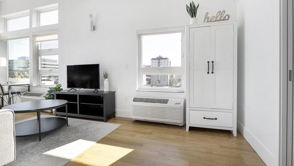 Landing - Modern Apartment with Amazing Amenities (ID1401X734) Apartment in Cherry Creek