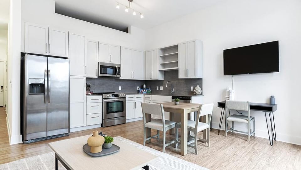 Landing Modern Apartment with Amazing Amenities (ID8880X39) Apartment in Charlotte