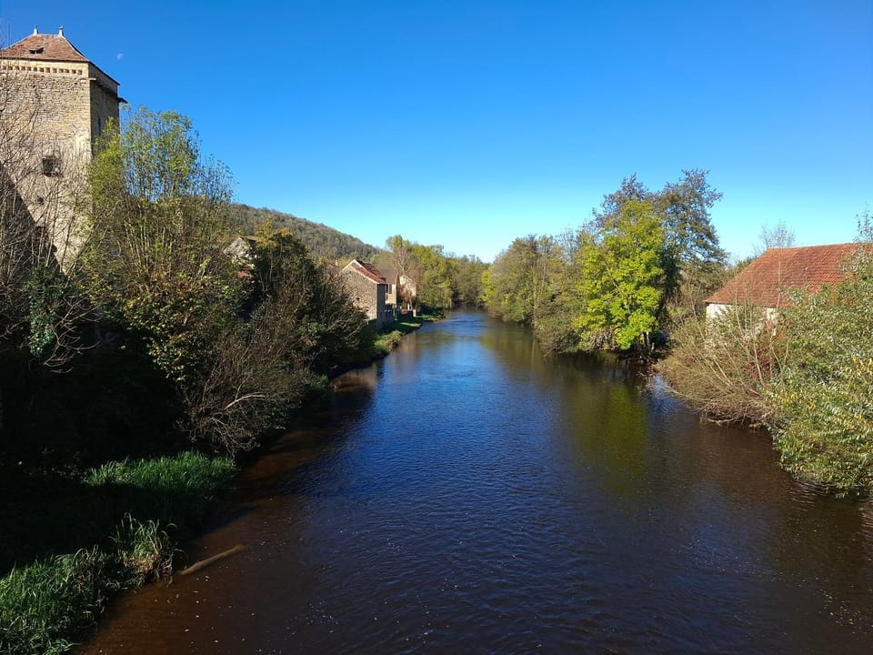 Nearby landmark, Natural landscape