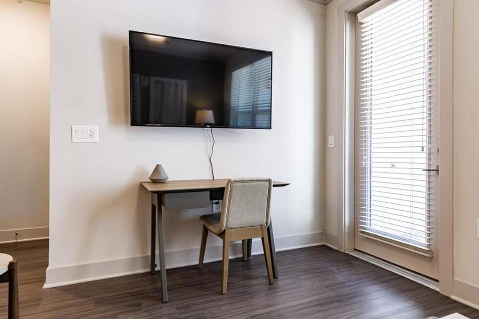 Landing Modern Apartment with Amazing Amenities (ID5438X58) Apartment in Greenwood Village