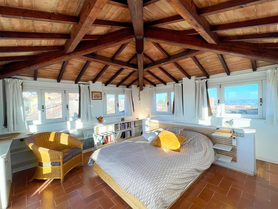 Bed, Photo of the whole room, Bedroom