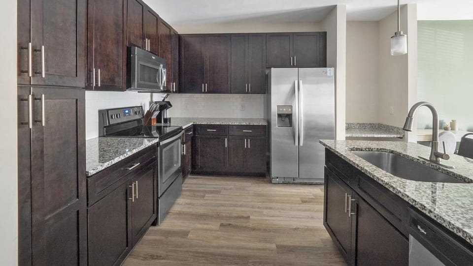 Landing Modern Apartment with Amazing Amenities (ID8476X21) Apartment in Mount Pleasant