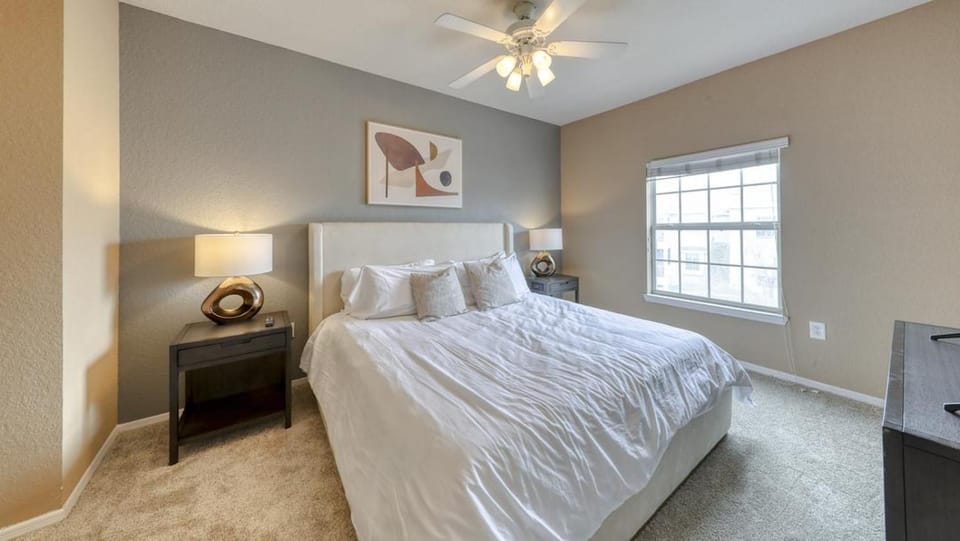 Landing Modern Apartment with Amazing Amenities (ID8573X64) Apartment in Pinellas Park