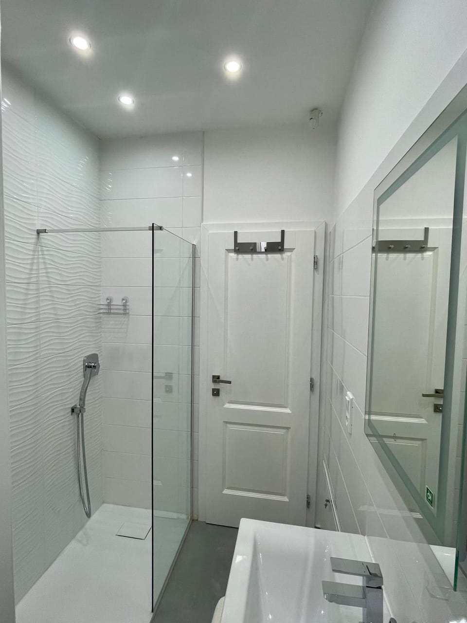 Shower, Bathroom, towels