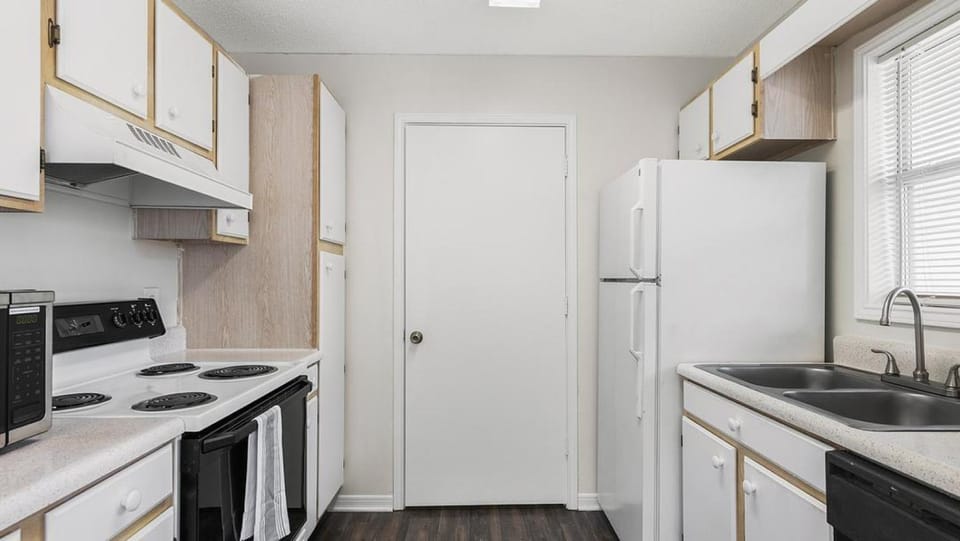 Landing Modern Apartment with Amazing Amenities (ID9206X15) Apartment in Winston-Salem