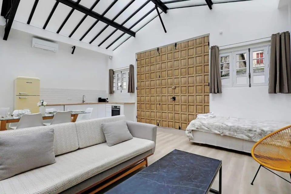 Magnificent loft Porte Versailles & Champs de Mars Apartment in Paris