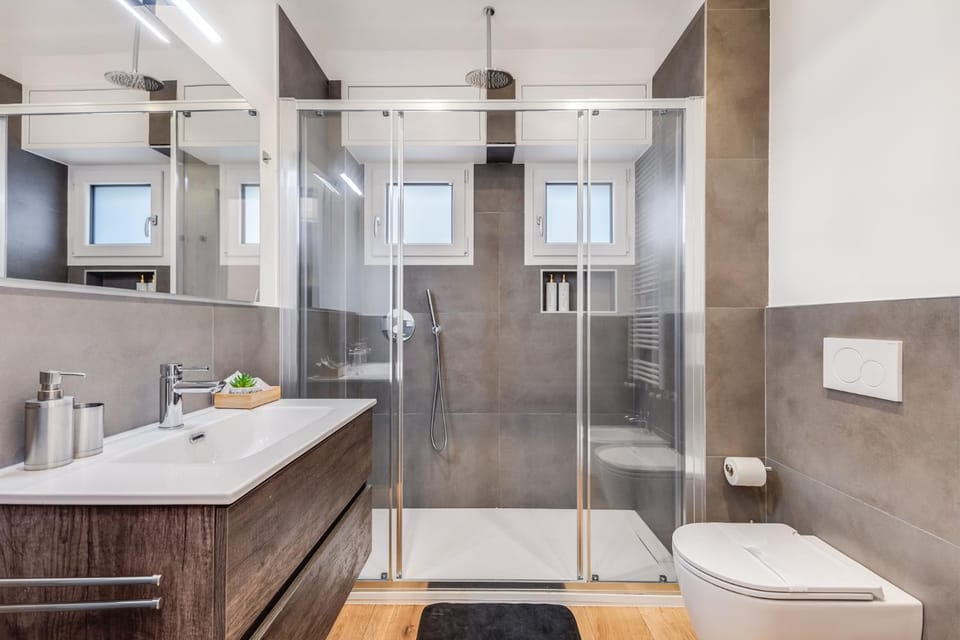 Shower, Toilet, Bathroom