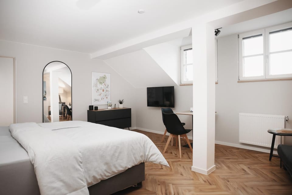 Bed, Living room, Dining area