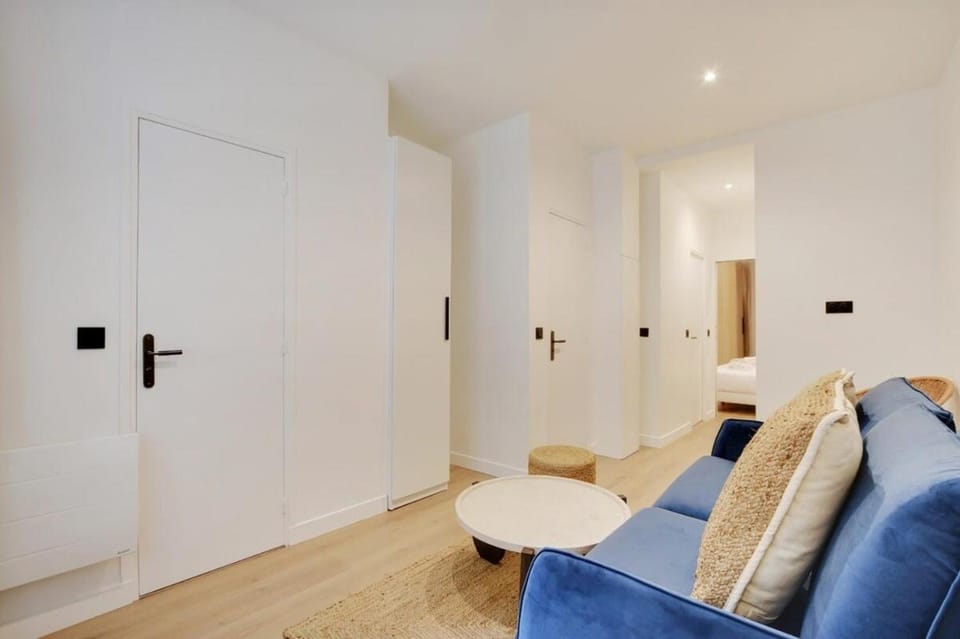 Place d'Italie Modern & Renovated 3BD for 10guests Apartment in Paris