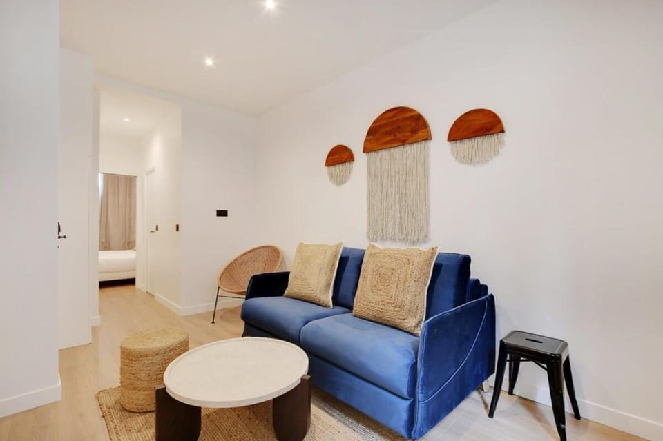 Place d'Italie Modern & Renovated 3BD for 10guests Apartment in Paris