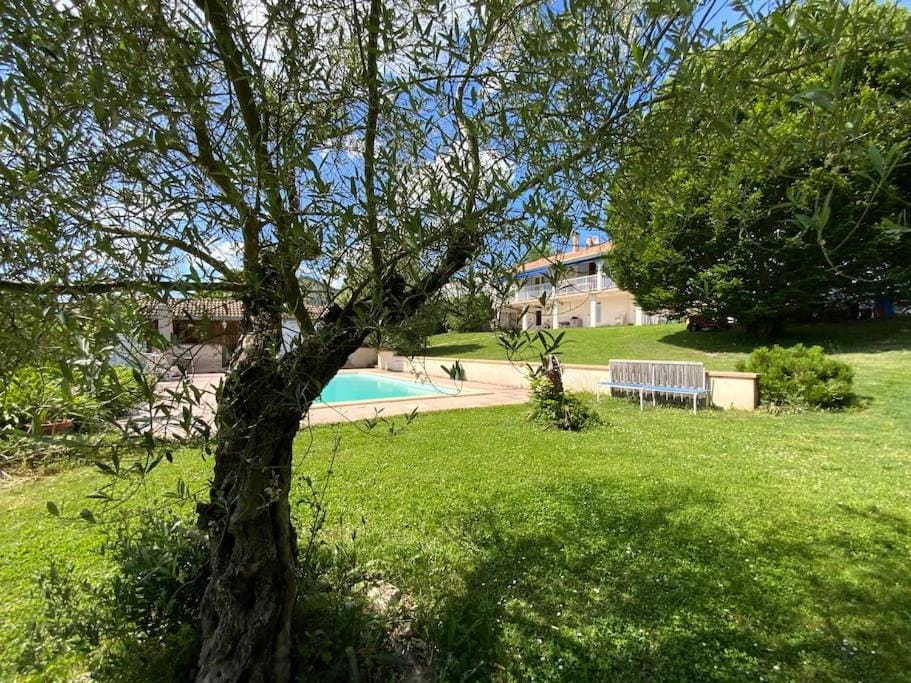 Maison à 6 km de Eymet piscine chauffée. Villa in Nouvelle-Aquitaine