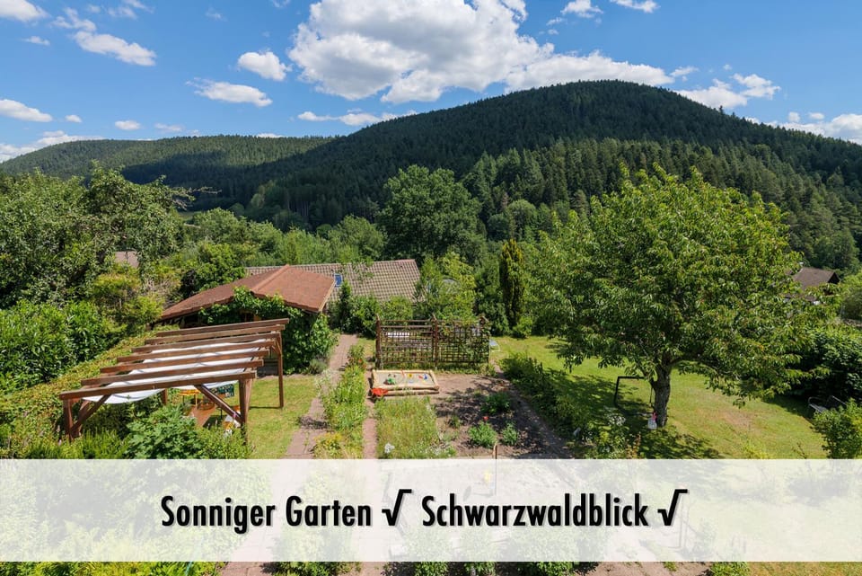Schindelhäusle: sonniger Garten | Hunde erlaubt House in Baden-Württemberg