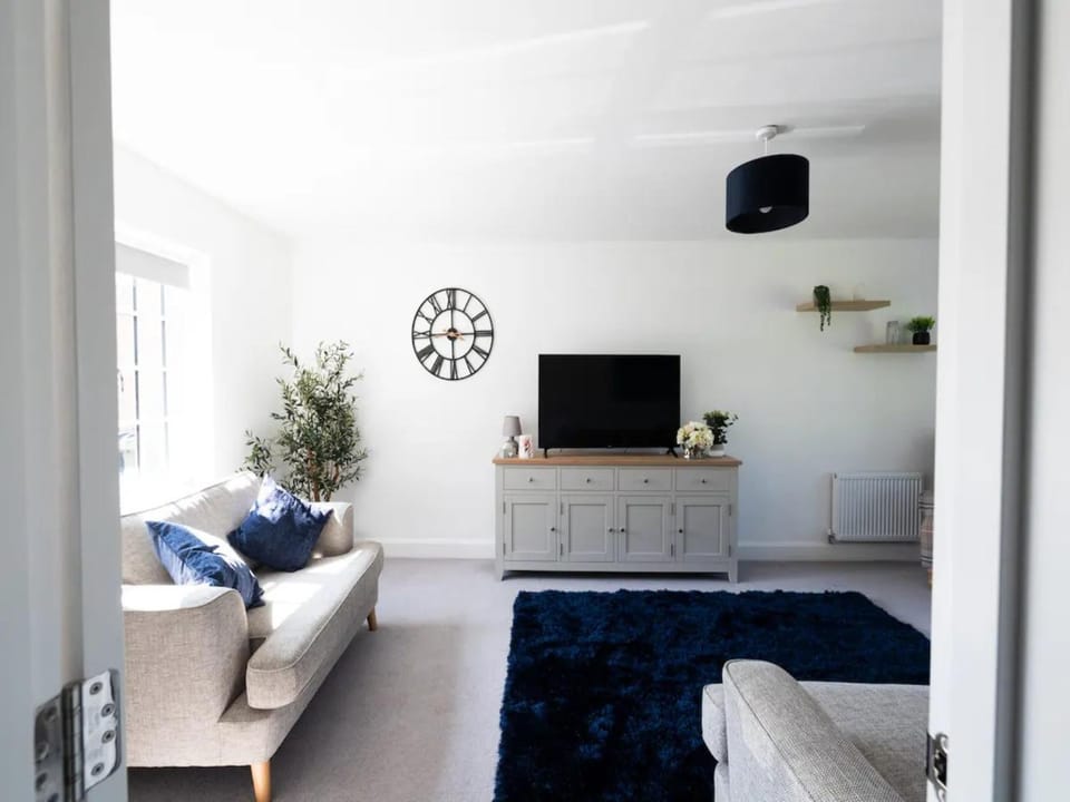 Communal lounge/ TV room, TV and multimedia, Living room, Other, Seating area, Evening entertainment
