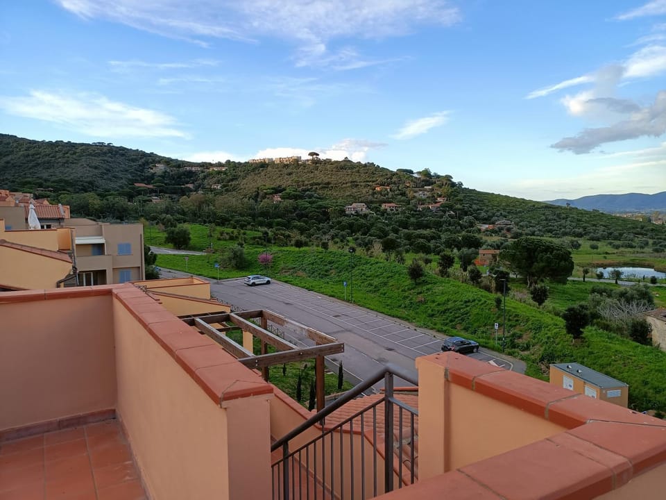 View (from property/room), Balcony/Terrace