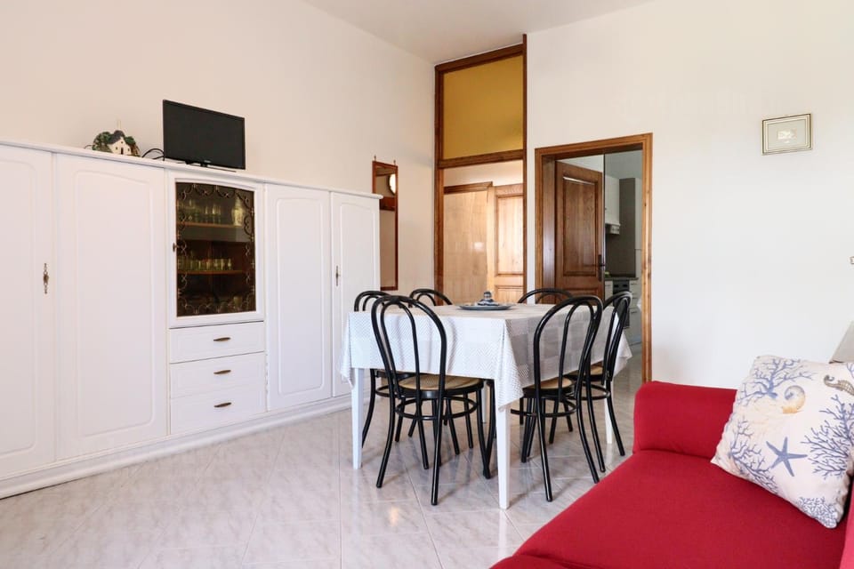 TV and multimedia, Living room, Dining area