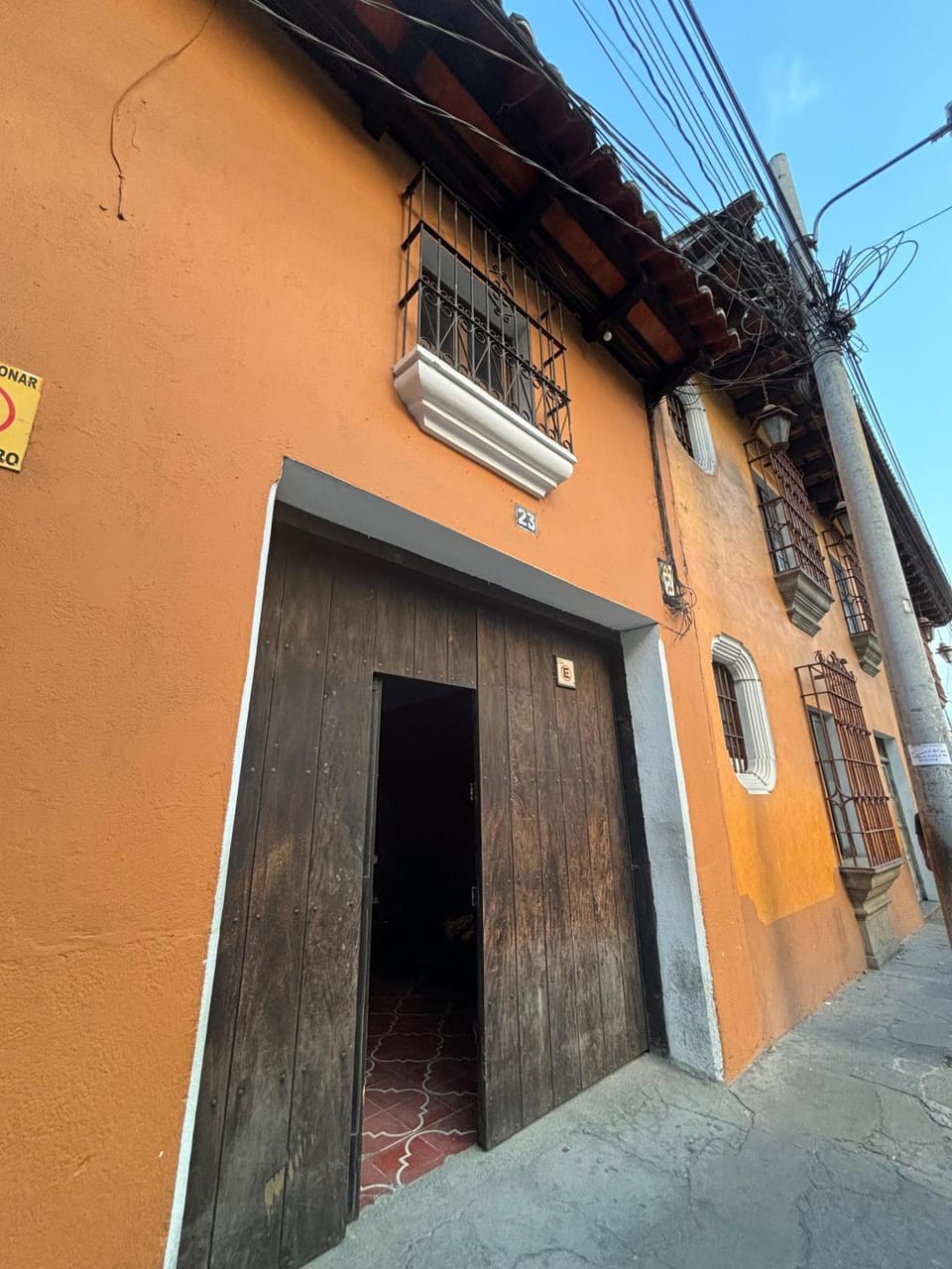 Facade/entrance