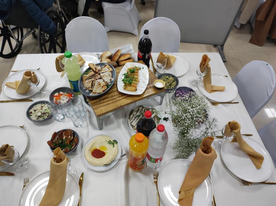 Restaurant/places to eat, Food and drinks, Food, Lunch, Dinner, Drinks
