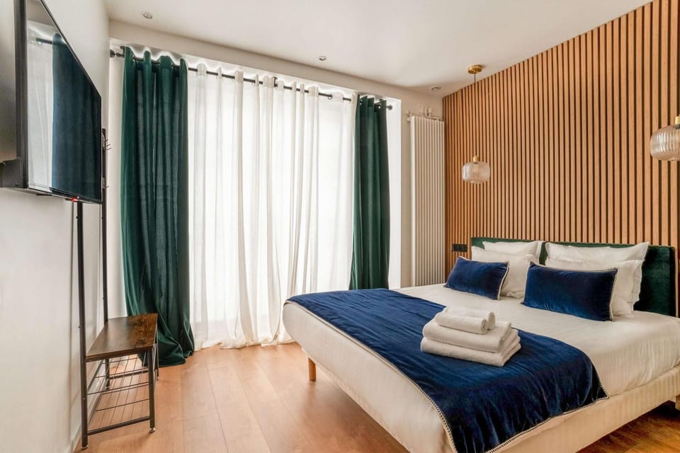 Modern and renovated apartment next to Sacré-Coeur Apartment in Paris