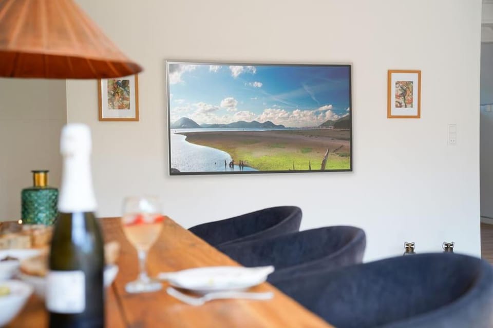 Sommerhus i Hals nær strand og by. House in Denmark
