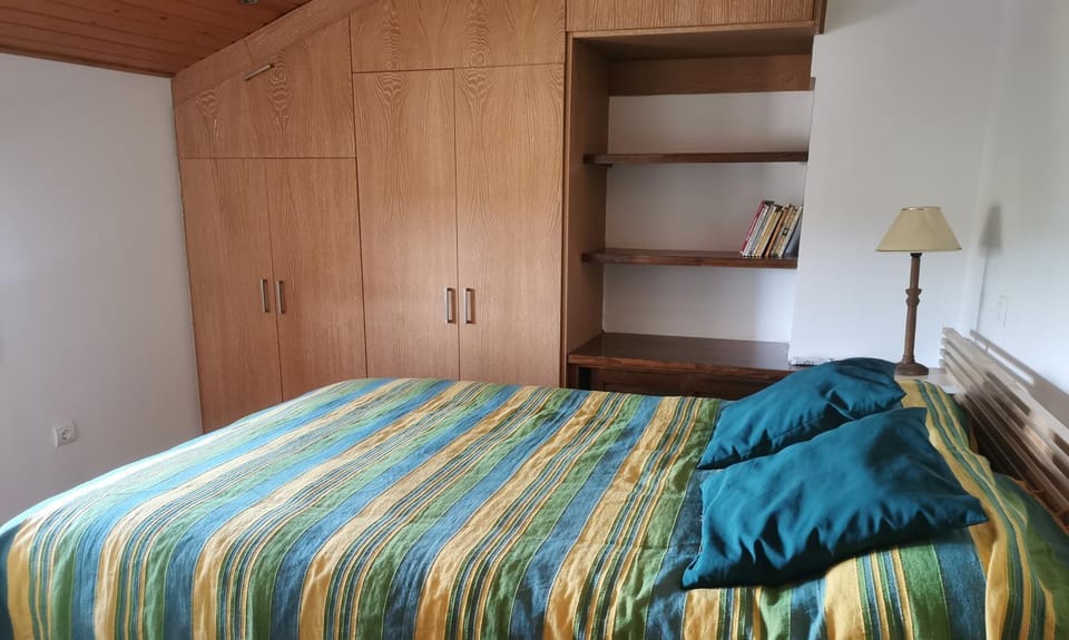 Bed, Photo of the whole room, Bedroom, wardrobe