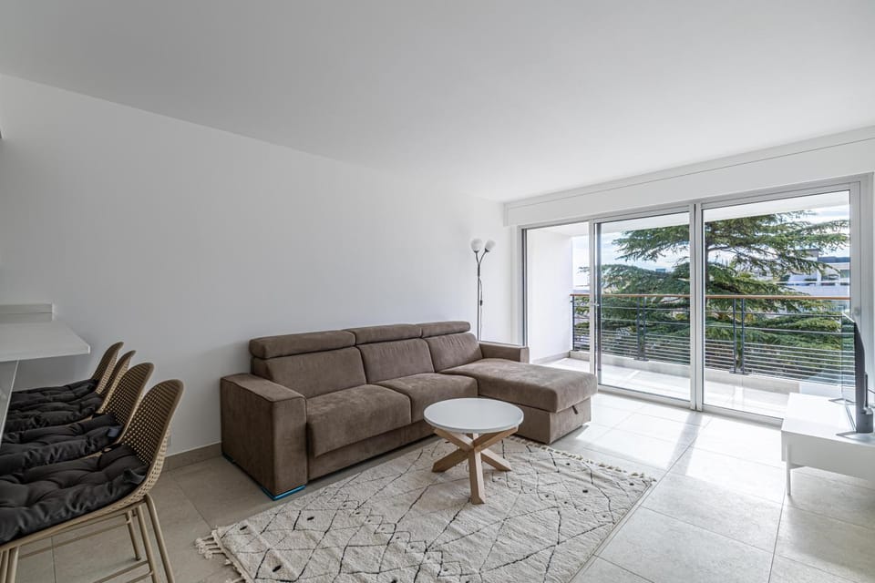 TV and multimedia, Balcony/Terrace, Living room