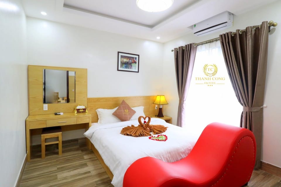 Khách sạn Thành Công - Cát Bà Hotel in Laos