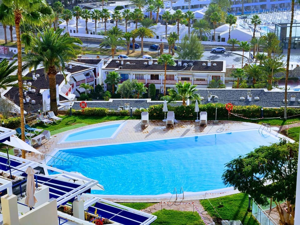 Pool view, Swimming pool