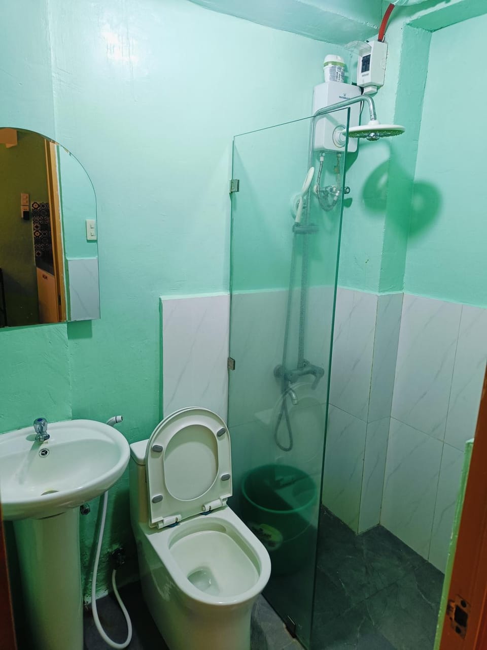 Shower, Toilet, Bathroom