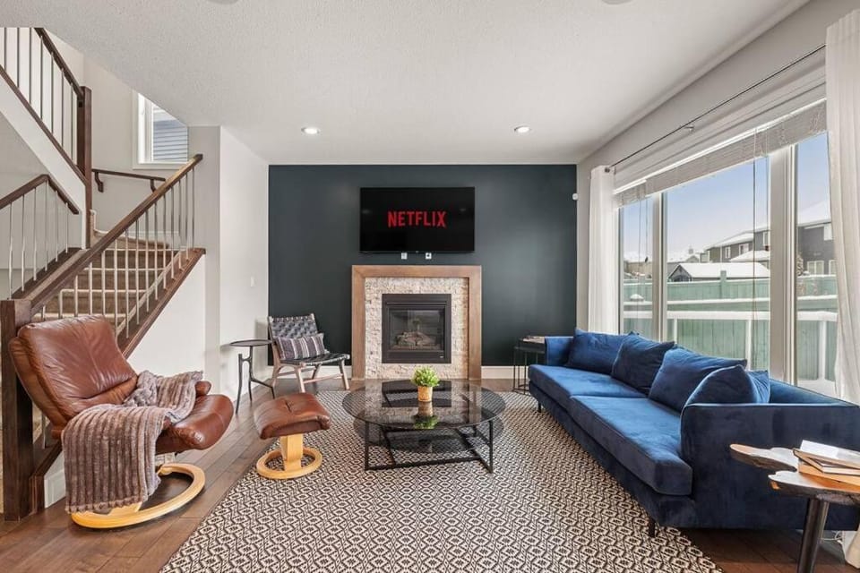 Living room, Seating area