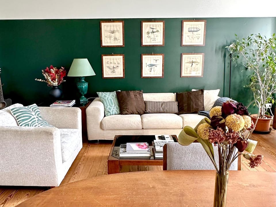 Living room, Seating area