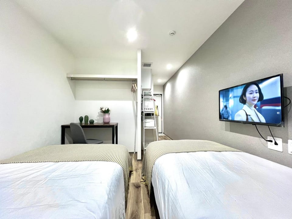 Bed, TV and multimedia
