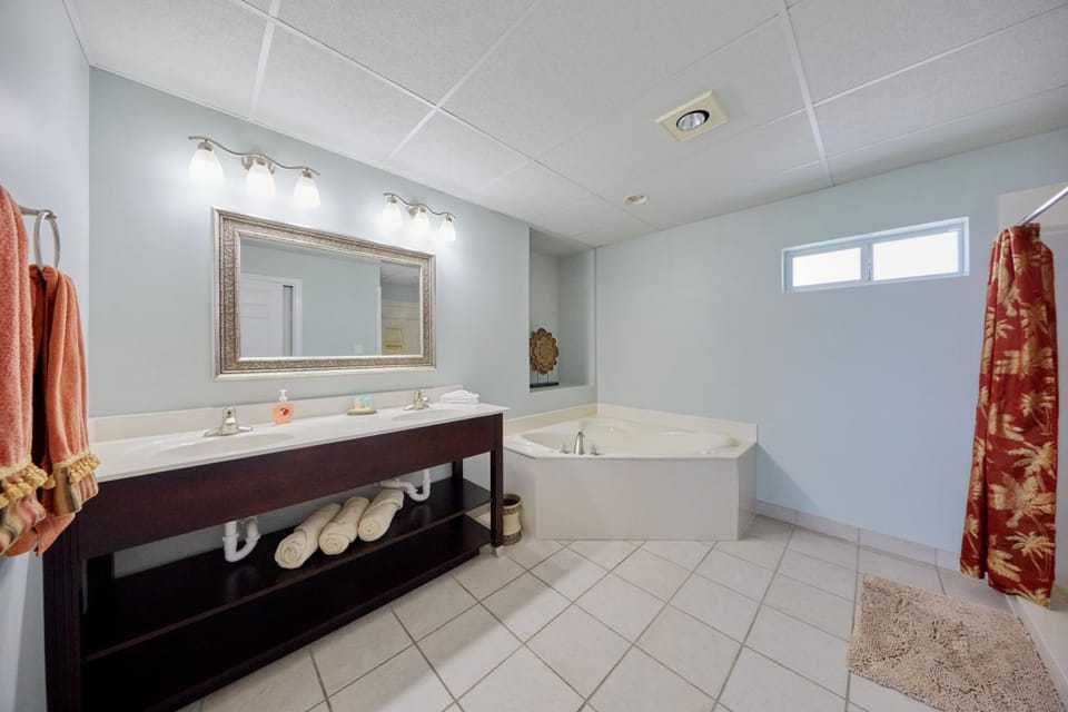 Bathroom, Bath