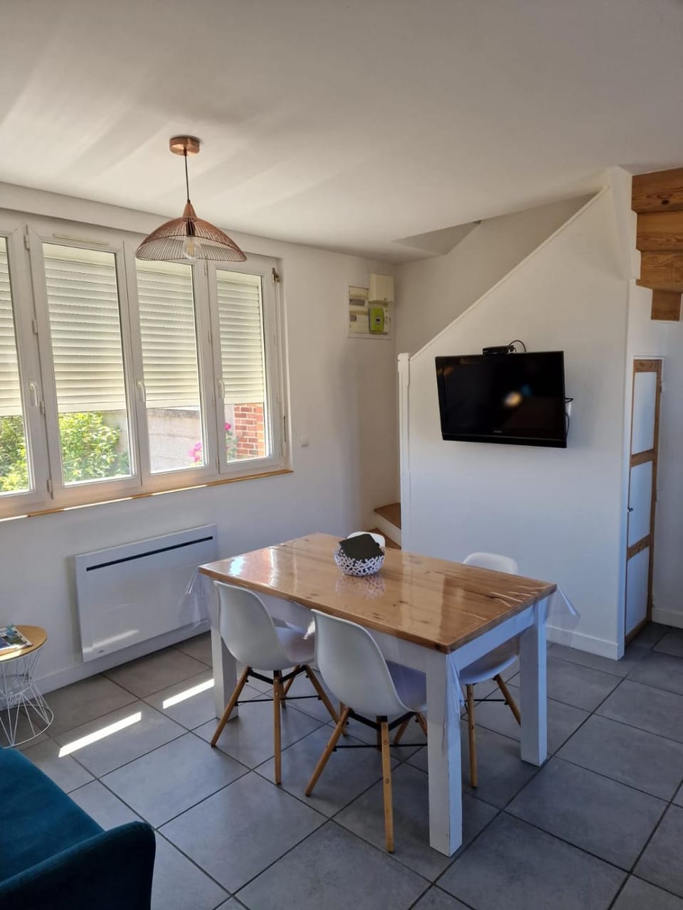 TV and multimedia, Dining area