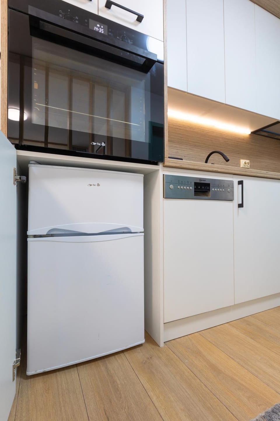 Kitchen or kitchenette, kitchen