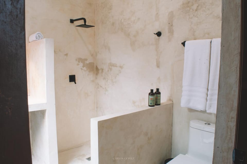 Shower, towels