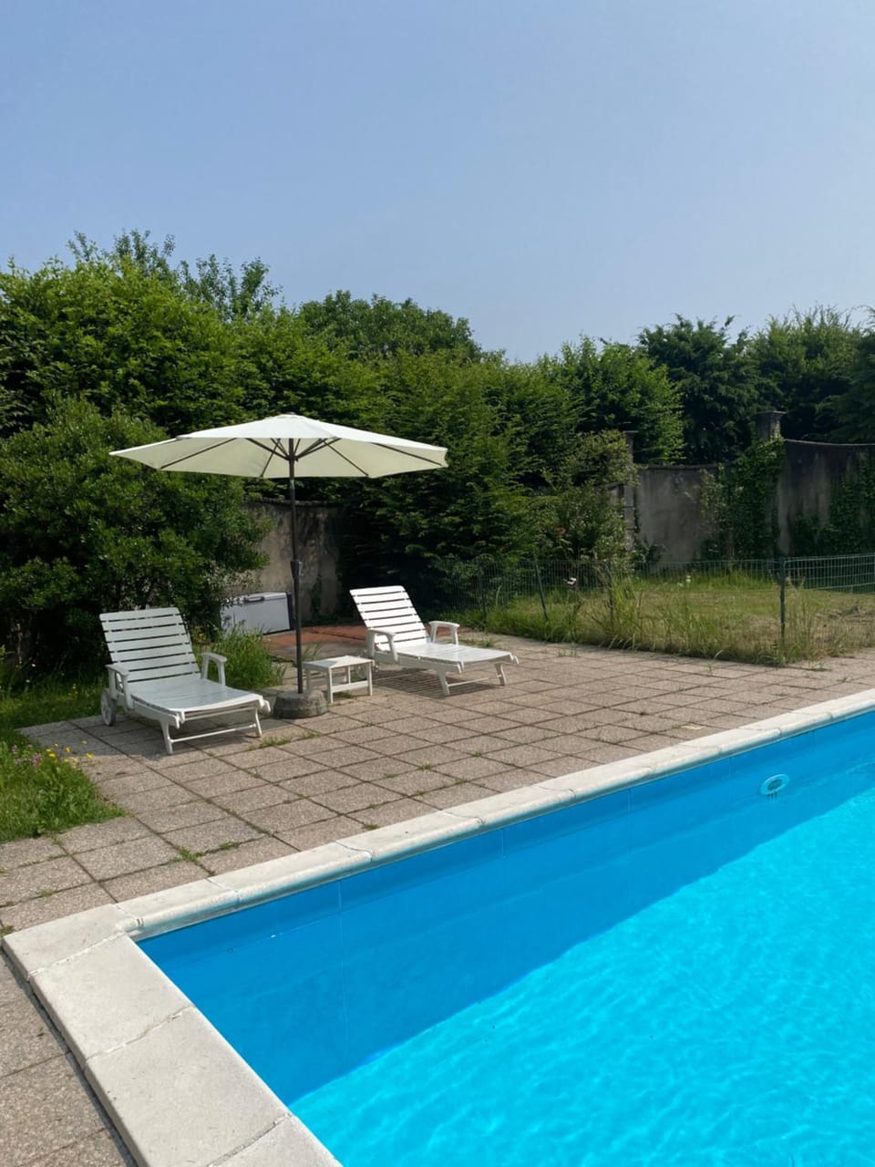 Pool view, Swimming pool, sunbed