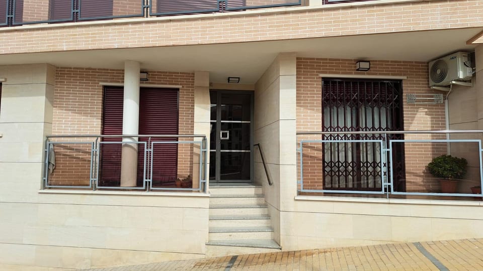 Property building, Facade/entrance