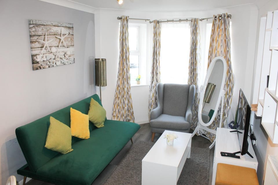 Mada Apartment Bournemouth 12 min walk to the beach Apartment in Bournemouth