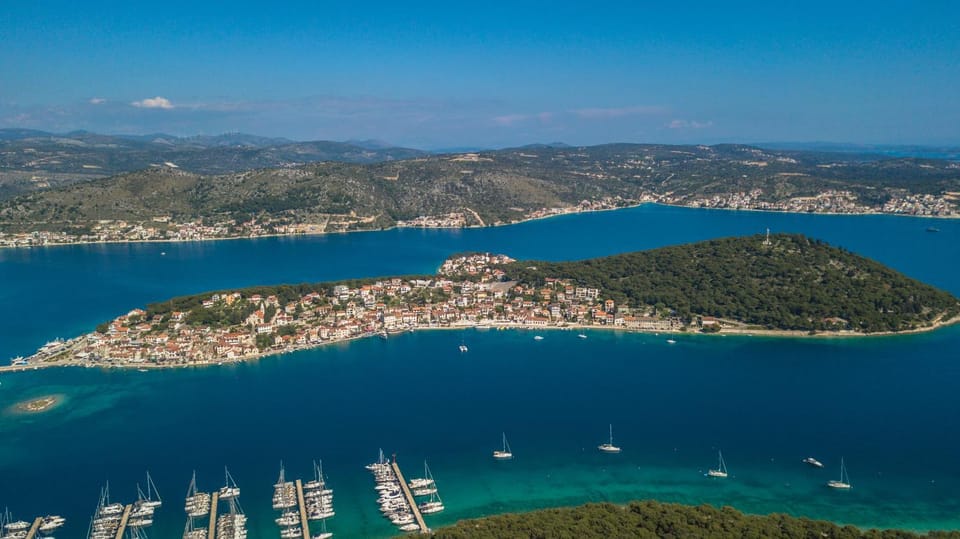 Nearby landmark, Neighbourhood