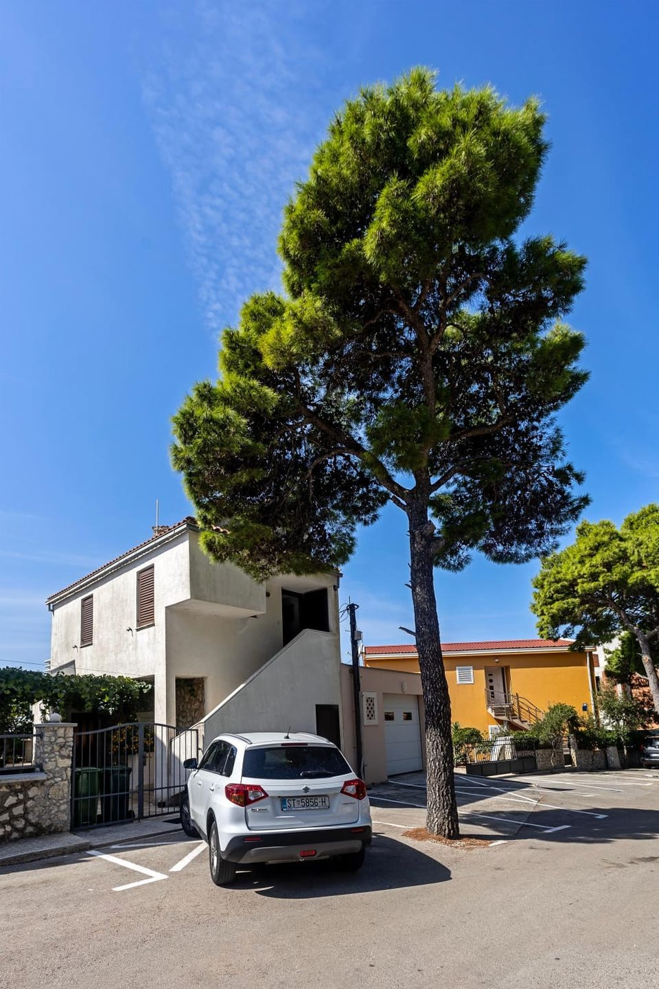 Property building, Parking