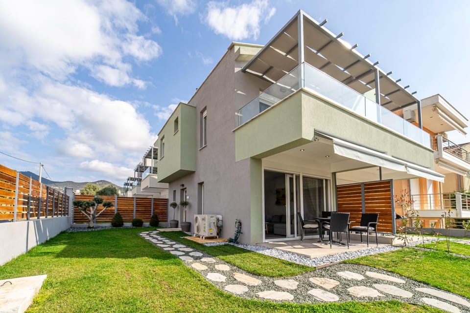 Property building, Patio, Garden view