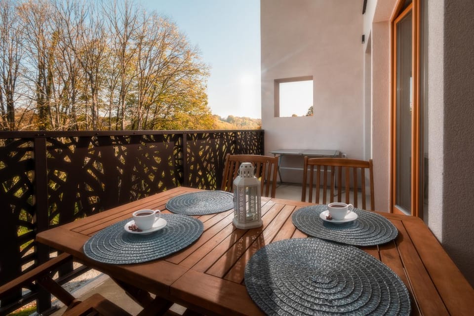 Patio, Day, View (from property/room), Balcony/Terrace, Dining area