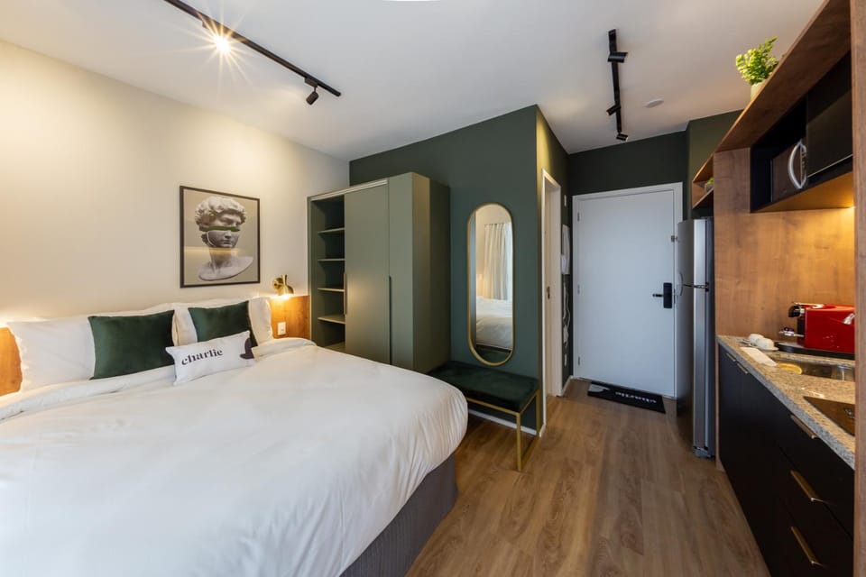 Bed, Kitchen or kitchenette, Photo of the whole room, Bedroom, minibar, wardrobe