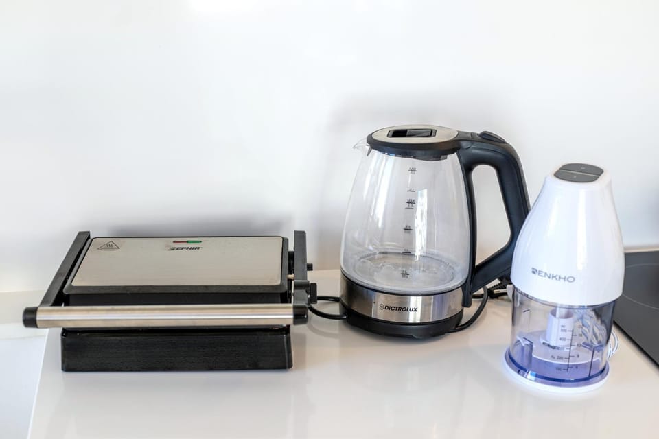 Coffee/tea facilities, Breakfast, toaster