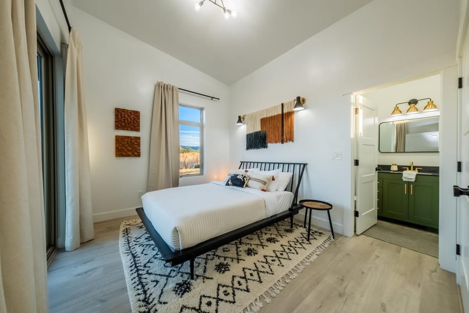 Bed, Bedroom