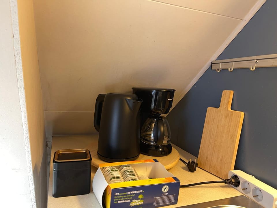 Coffee/tea facilities, Kitchen or kitchenette