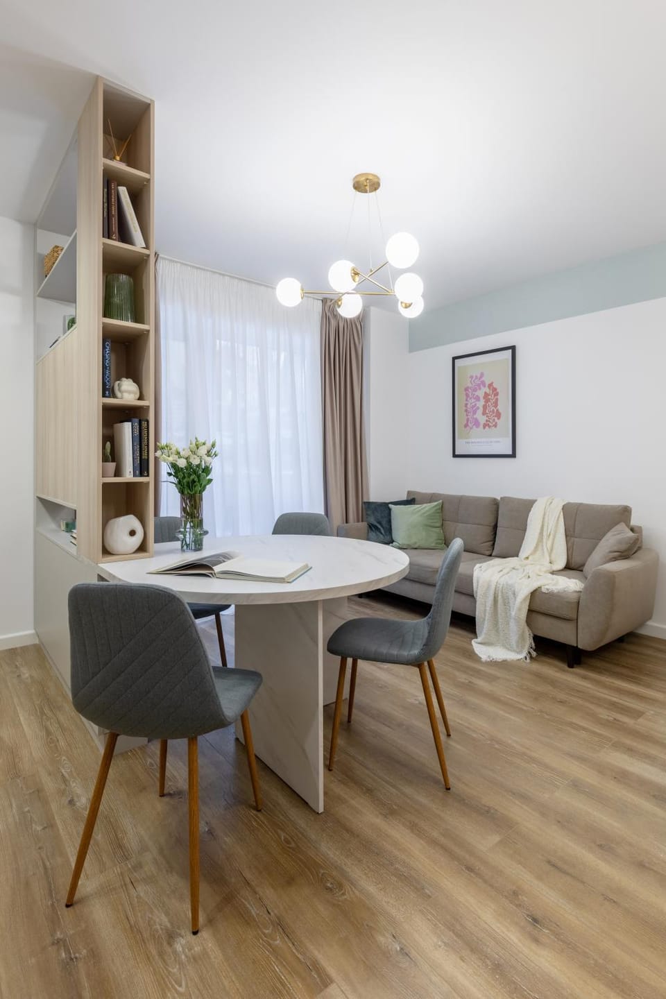Living room, Seating area, Dining area